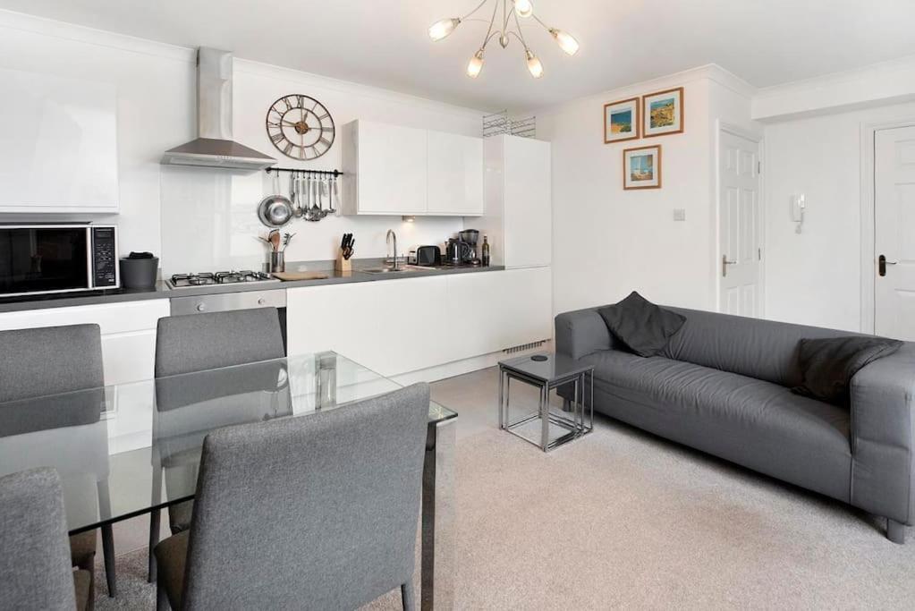 Beach Front Flat Shaldon With Parking Екстер'єр фото
